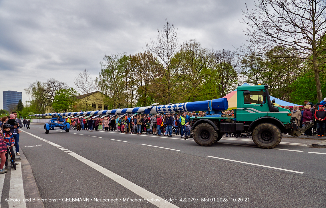 01.05.2023 - Maibaumaufstellung in Berg am Laim